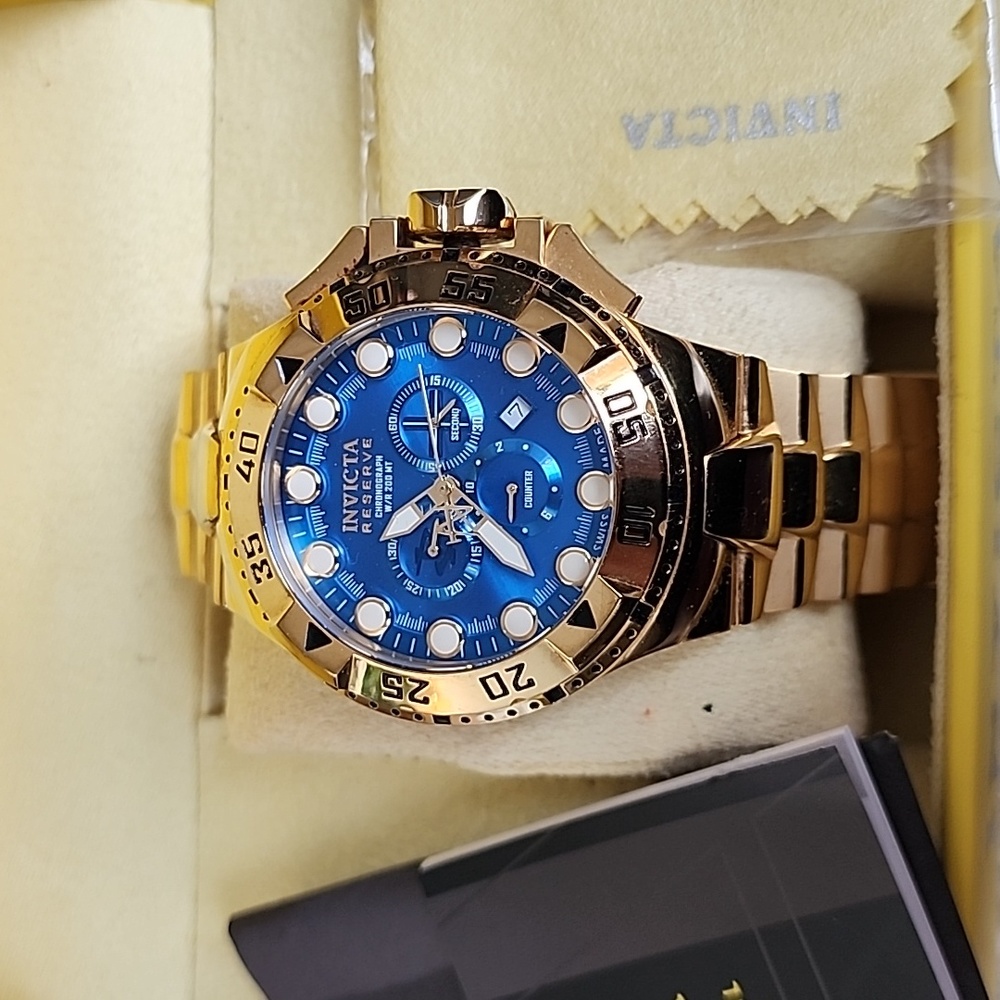 Men's Invicta Watch - Picture 2 of 3